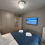 Apartment Whiteblue Garden & Sauna & Fitness